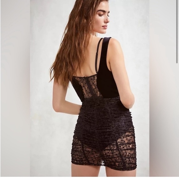 NWT For Love and Lemons Jourdan Mini Dress in Black Lace Velvet Size Small - Picture 5 of 14
